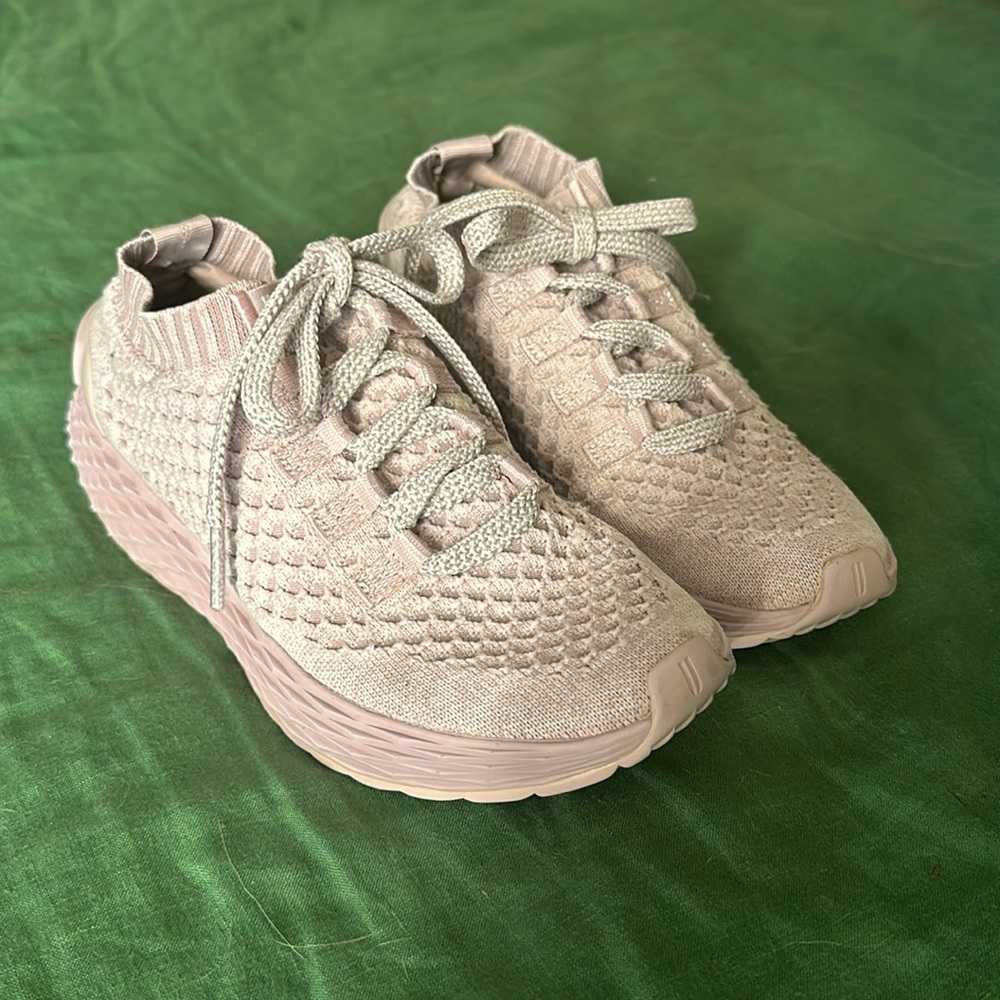 No Bull Knit runner. Sz 7